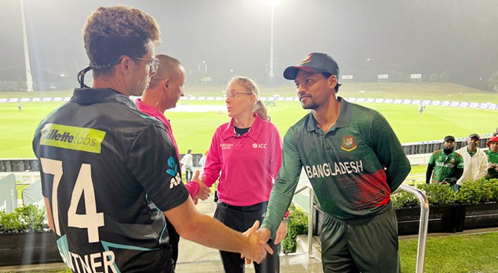 বছরের শেষ দিন কি হবে নতুন ইতিহাস?