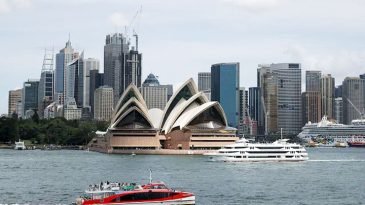 অভিবাসী গ্রহণ অর্ধেকে নামাবে অস্ট্রেলিয়া