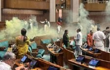 ভারতের সংসদ থেকে প্রায় ১০০ সদস্য বরখাস্ত