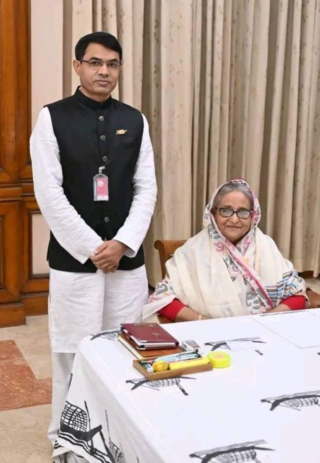 আওয়ামীলীগের মনোনীত প্রার্থী হয়ে সারা জেলায় আলোচিত দলীয় মনোনয়ন প্রার্থী জিল্লুর রহমান সম্পর্কে কিছু তথ্য