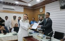 দিয়েছেন ঝিনাইদহ জেলা আওয়ামী লীগের সহসভাপতি নজরুল ইসলাম দুলাল বিশ্বাস