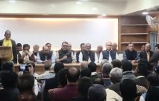 জেলা আওয়ামী লীগের অধিকাংশ নেতারা জিল্লুর রহমানের বিরুদ্ধে অবস্থান