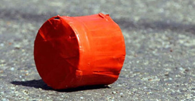 ফার্মগেটে ককটেল বিস্ফোরণ: বাংলাদেশ ব্যাংক কর্মকর্তাসহ আহত ২