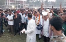 স্বতন্ত্র প্রার্থী হওয়ার ঘোষণা দেওয়া আলহাজ নজরুল ইসলাম দুলাল বিশ্বাসের বিশাল গণসংবর্ধনা অনুষ্ঠিত