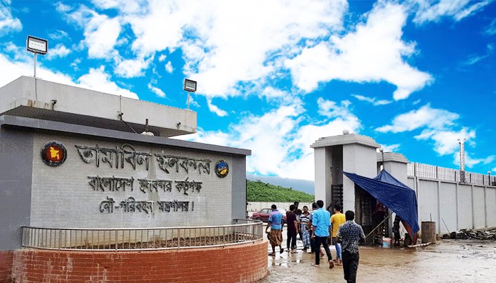 তামাবিল স্থলবন্দর দিয়ে পাথর আমদানি বন্ধ