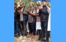 ডান্ডাবেড়ি পায়ে বাবার জানাজায় ছাত্রদল নেতা