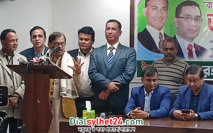 সরকার সংকটের মধ্যে আছে: মান্না