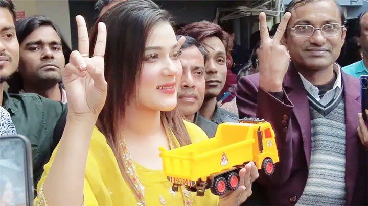 ১৭টি কেন্দ্রে একটিও ভোট পাননি মাহি