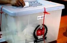 ভোটের আগের দিন ব্যালট যাবে ২৯৬৪ কেন্দ্রে