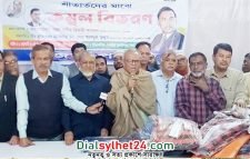 মাথা তো আগেই বিক্রি, তাই কিছুই বলতে পারে না সরকার