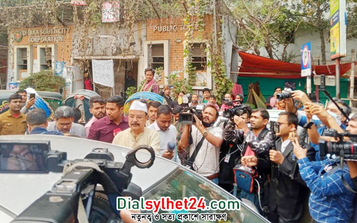 বিএনপির কালো পতাকা মিছিলে পুলিশের বাধার অভিযোগ