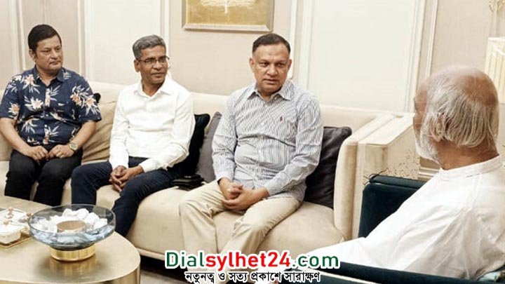 সদ্য কারামুক্ত শরিফুল আলমের বাসায় মঈন খান