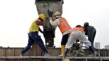 ৫ বছরে ৬০ লাখ কর্মী বিদেশে পাঠানোর পরিকল্পনা সরকারের