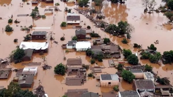 ব্রাজিলের দক্ষিণাঞ্চলে বন্যা এবং ভূমিধসে প্রায় ৭০ হাজার বাসিন্দা ঘরছাড়া