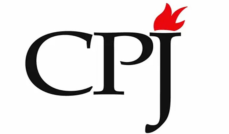 ছাত্রলীগের দুই পক্ষের সংঘর্ষে সংবাদ সংগ্রহ করতে গিয়ে সাংবাদিকদের উপর পুলিশের হামলা