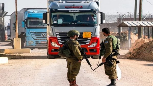 দক্ষিণ গাজা ইসরায়েলের ক্রসিংয়ের দিকে রকেট নিক্ষেপ