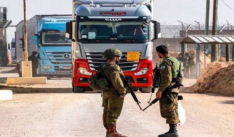 দক্ষিণ গাজা ইসরায়েলের ক্রসিংয়ের দিকে রকেট নিক্ষেপ