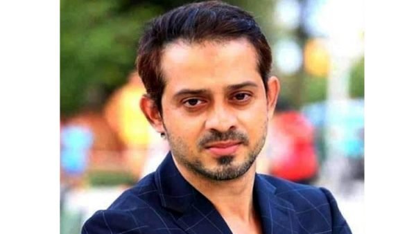 সাংবাদিক ইলিয়াস হোসাইনের বিরুদ্ধে করা তিনটি মামলা খারিজ করে দিয়েছেন আদালত