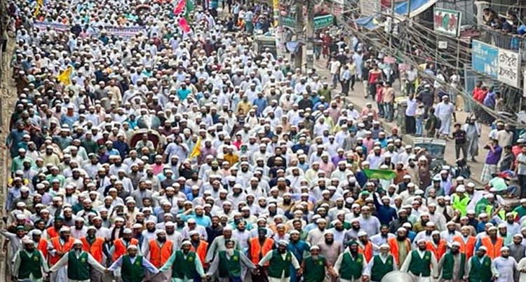 সরকার দুর্নীতির বিরুদ্ধে কথা বলে অথচ তারাই দুর্নীতি লালন করে :  চরমোনাই পীর