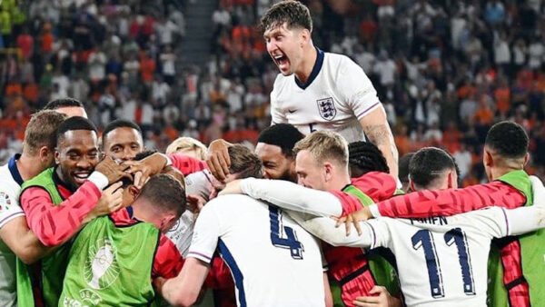 নেদারল্যান্ডসকে হারিয়ে ফাইনালে ইংল্যান্ড