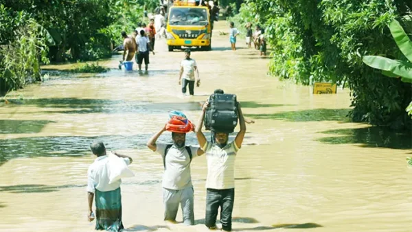 বন্যায় এখন পর্যন্ত মৃত্যু ২৭, ক্ষতিগ্রস্ত ৫৬ লাখ মানুষ