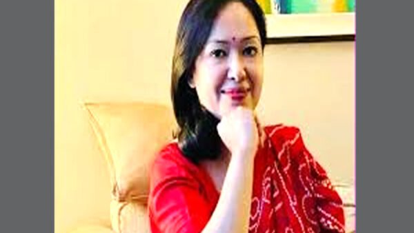 রুমিন ফারহানার বাসায় দুবৃত্তদের হামলা