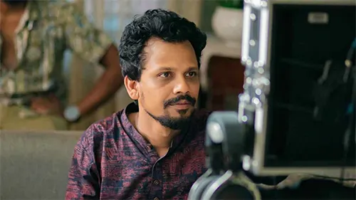 মধ্যে রাতে নির্মাতা রিংকু আটক