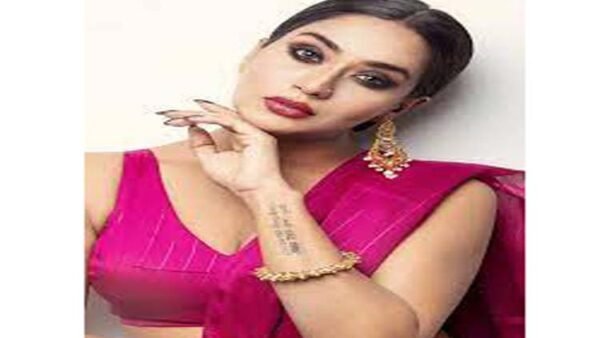 মম’র কণ্ঠে রবীন্দ্র সংগীত