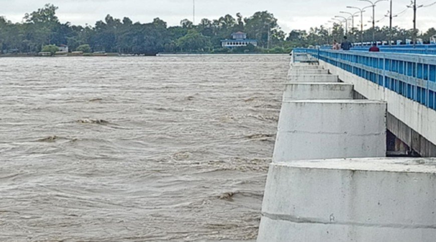 তিস্তার পানি বিদৎসীমার ৩৩ সেন্টিমিটার ওপর দিয়ে প্রবাহিত হচ্ছে