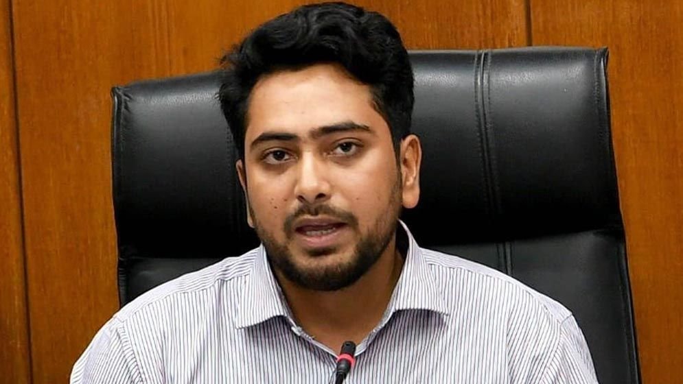 কখন আওয়ামী লীগের রাজনীতি নিষিদ্ধ হবে, জানালেন নাহিদ