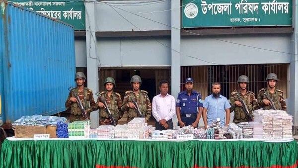 ছাতকে ১ কোটি ৩১ লাখ টাকার চোরাই পণ্য জব্দ