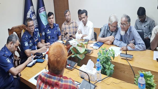 হবিগঞ্জে সাংবাদিকদের সাথে পুলিশ সুপারের মতবিনিময়