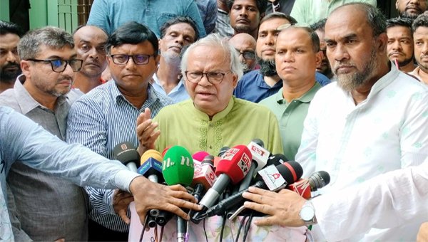 শেখ হাসিনা দেশের মানুষকে ক্রীতদাস করে রেখেছিলেন: রিজভী