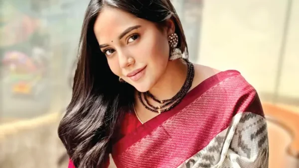 শুটিংয়ে ব্যস্ত সামিরা খান মাহি