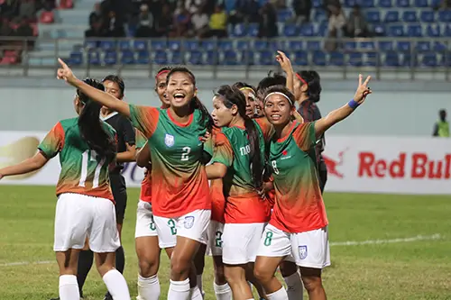 ভারতকে হারিয়ে গ্রুপ চ্যাম্পিয়ন  বাংলাদেশের মেয়েরা