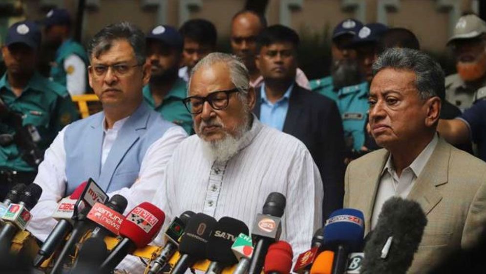 সাংবিধানিক সংকট সৃষ্টির অপপ্রয়াস হলে ঐক্যবদ্ধভাবে মোকাবিলা: নজরুল