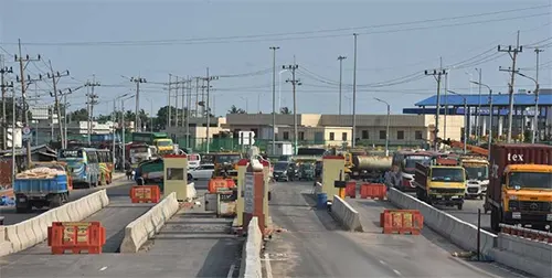 চট্টগ্রাম এক্সপ্রেসওয়ের পিলারে মোটরসাইকেলের ধাক্কায় নিহত ২