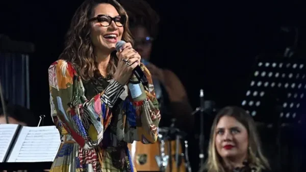 মাস্ককে কটাক্ষ করলেন ব্রাজিলের ফার্স্ট লেডি