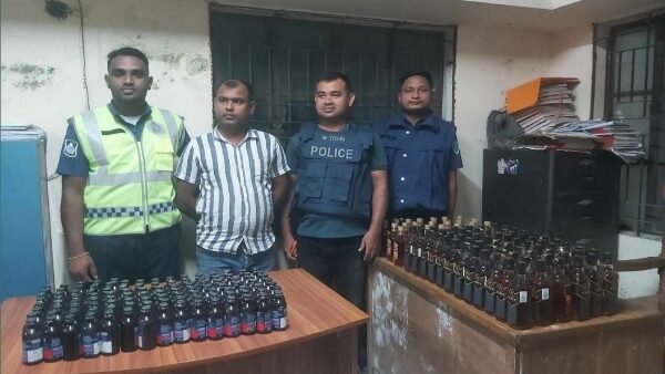 ছাতক থানা পুলিশের  অভিযানে  বিদেশি মদসহ মাদক কারবারি গ্রেফতার