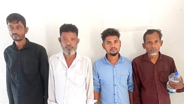 জুয়ার আসরে অভিযান ৪ জন গ্রেফতার