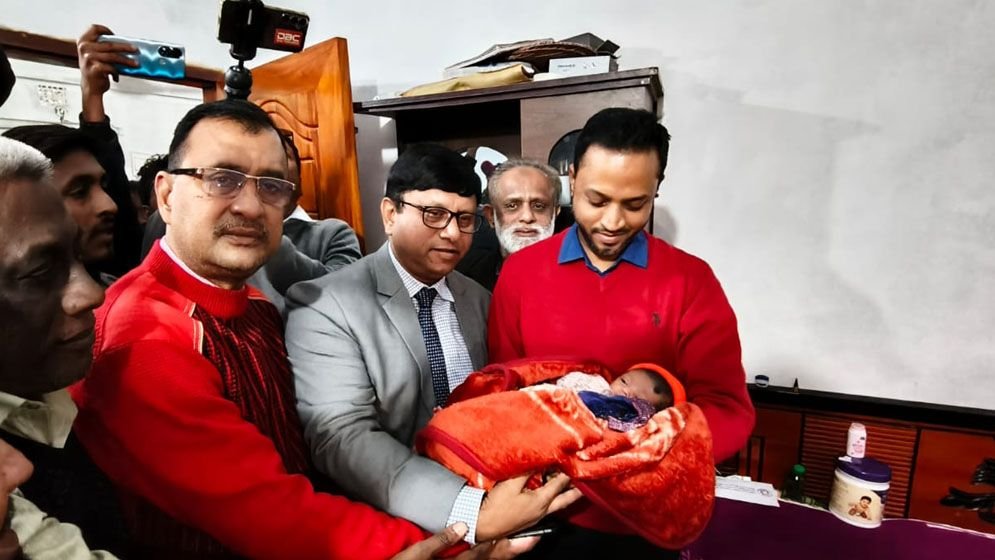 মাগুরায় শহিদ রাব্বির কন্যা শিশুর দায়িত্ব নিলেন তারেক রহমান