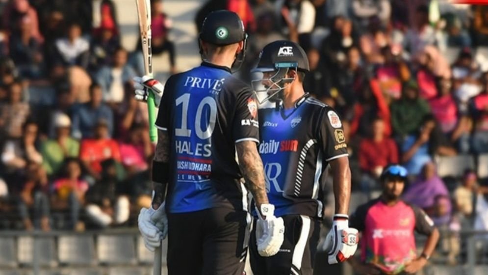 হেলস-সাইফের অবিশ্বাস্য ব্যাটিংয়ে যত রেকর্ড