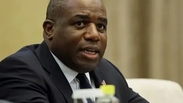 রাশিয়ার বিরুদ্ধে  কঠোর নিষেধাজ্ঞা করতে যাচ্ছে বৃটেন