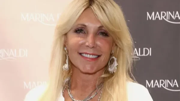 নিজ বাড়ি থেকে অভিনেত্রীর মরদেহ উদ্ধার