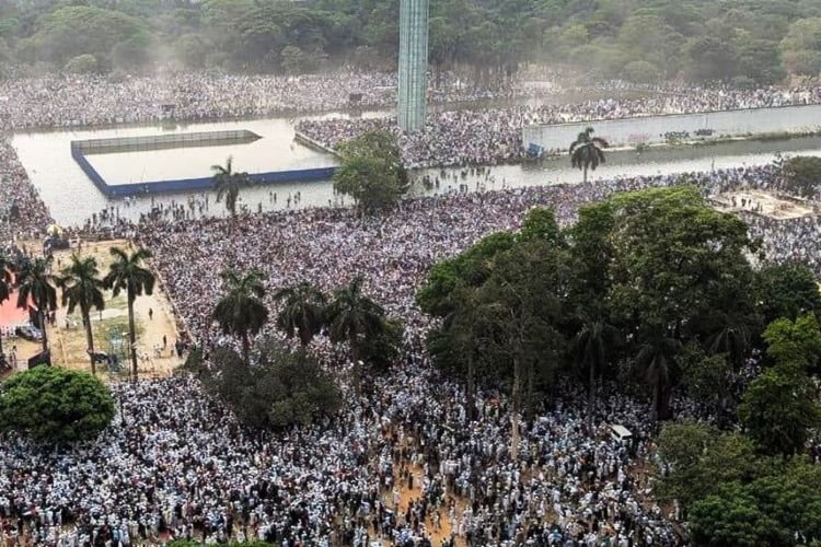 ফিলিস্তিনি পতাকায় মুখরিত ঢাকার সোহরাওয়ার্দী উদ্যান