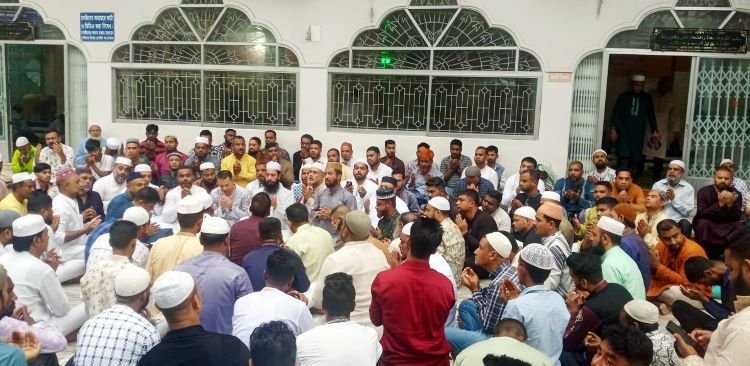 আব্দুস সামাদের মাতার সুস্থতা কামনায় মহানগর সেচ্ছাসেবক দলের দোয়া মাহফিল