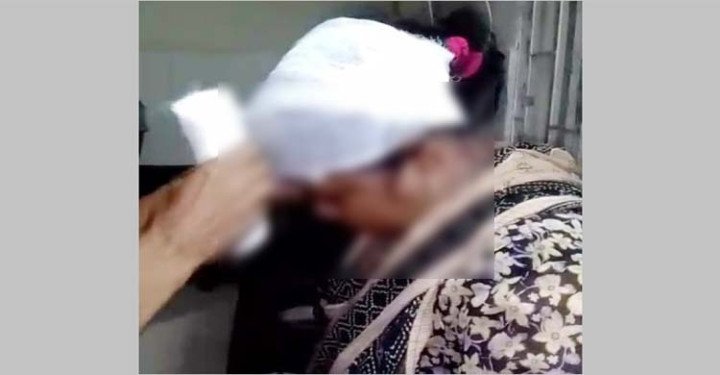 রাতে দরজা ভেঙে যুবলীগ কর্মীর স্ত্রীকে ধ র্ষ ণ চেষ্টার অভিযোগ