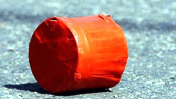 রাজধানীর বেশ কয়েকটি জায়গায় ককটেল বিস্ফোরণ