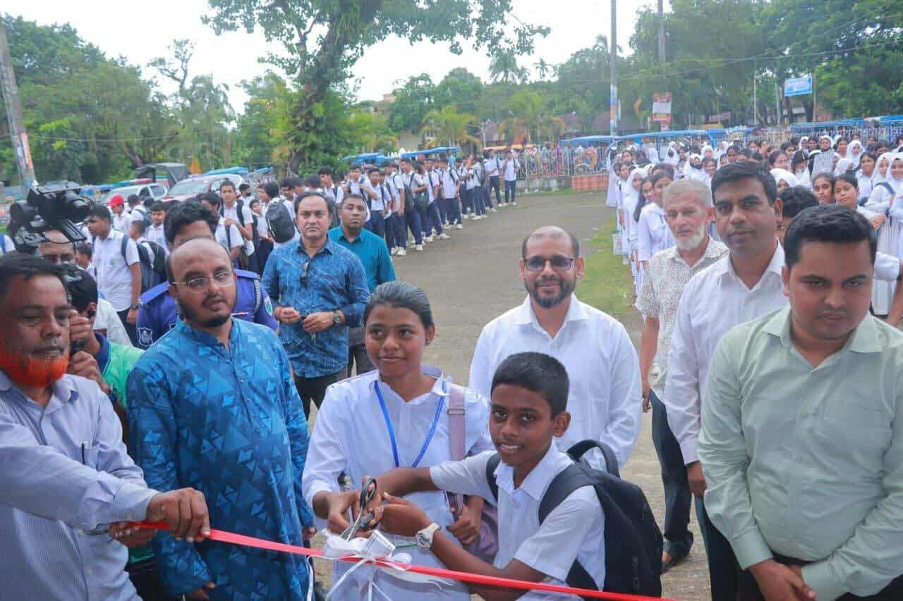 সুনামগঞ্জ ঐতিহ্য যাদুঘর প্রাঙ্গনে  জুলাই গণঅভ্যুত্থান বর্ষপূর্তিতে গ্রাফিতি প্রদর্শনী। 