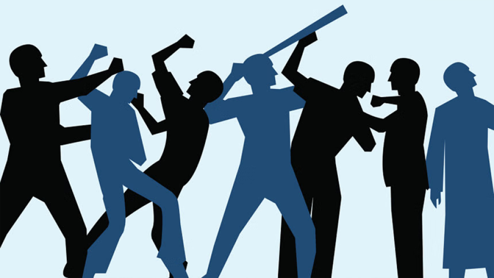 মাধবপুর উপজেলার বুল্লা গ্রামে দুদলের সংঘর্ষে ওসিসহ শতাধিক আহত